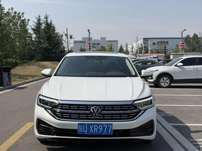 Volkswagen Sagitar 2024 Model 300TSI DSG Beyond Edition
