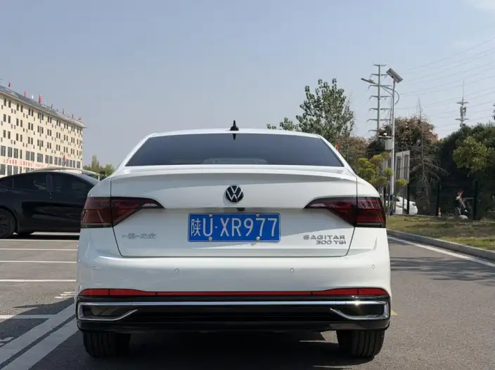 Volkswagen Sagitar 2024 Model 300TSI DSG Beyond Edition – фото 5