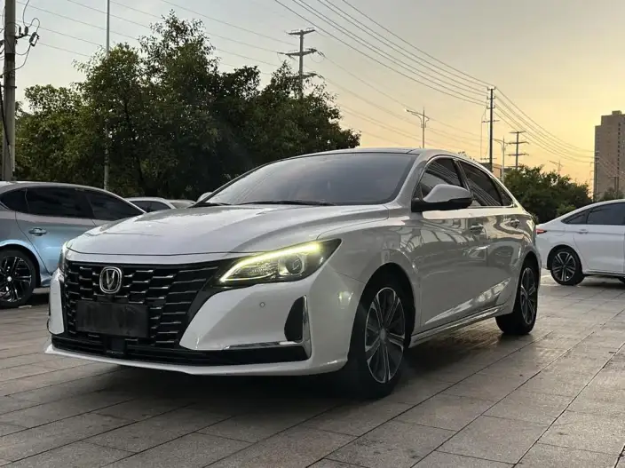 Changan Ruicheng CC 2022 Model Blue Whale Edition 1.5T DCT Noble Model