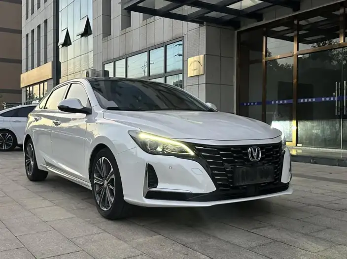 Changan Ruicheng CC 2022 Model Blue Whale Edition 1.5T DCT Noble Model