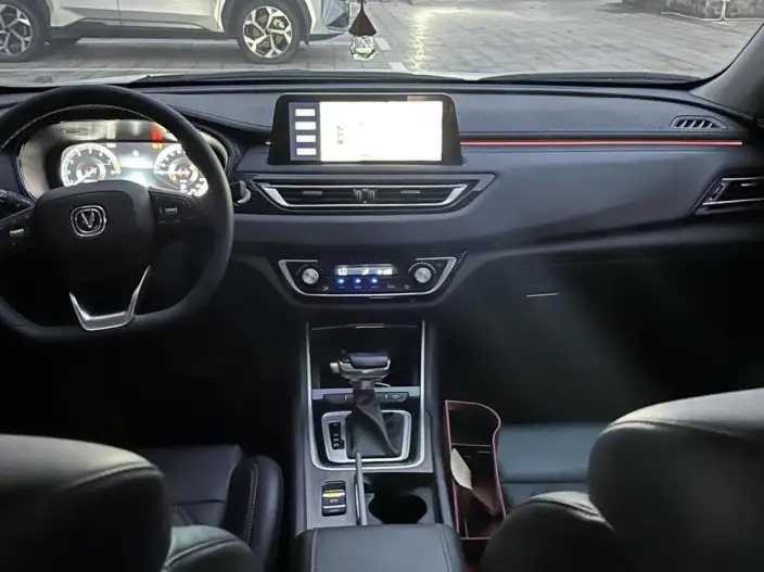 Changan Ruicheng CC 2022 Model Blue Whale Edition 1.5T DCT Noble Model – фото 7