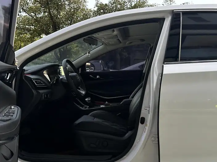 Changan Ruicheng CC 2022 Model Blue Whale Edition 1.5T DCT Noble Model – фото 8