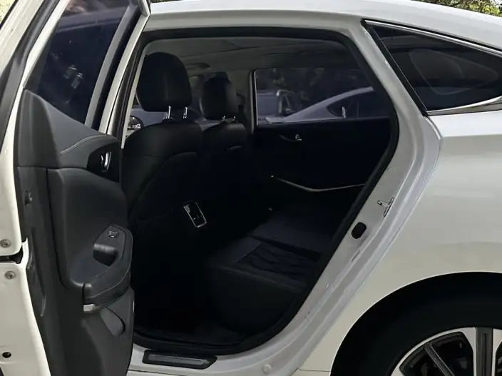 Changan Ruicheng CC 2022 Model Blue Whale Edition 1.5T DCT Noble Model – фото 9