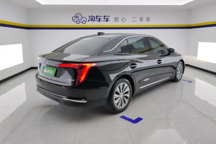 Hongqi E-QM5 2024 Model 500KM Travel Edition 100kW