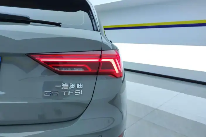 AUDI Q3 2024 Model 35 TFSI Fashion Dynamic Model – фото 6