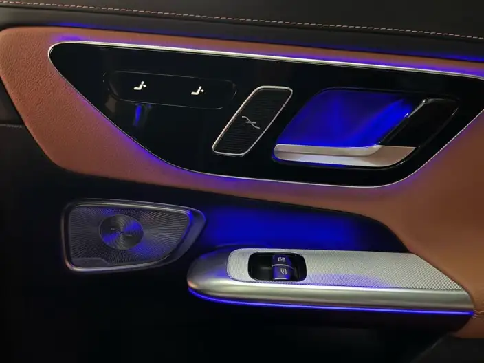 Mercedes-Benz GLC 2025 Model Facelift GLC 300 L 4MATIC Dynamic Model 5 seat – фото 9