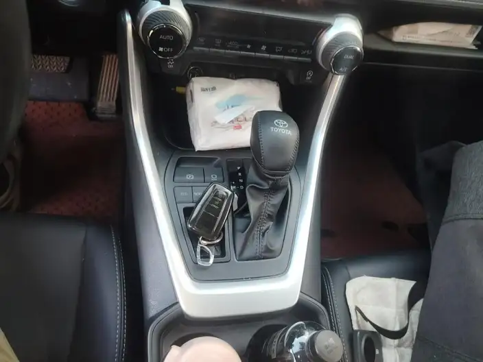 Toyota Wildlander 2022 Model 2.0L 2WD Luxury PLUS Edition – фото 9