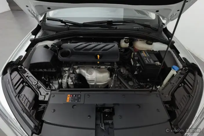 Roewe i5 2021 Model Facelift 1.5L CVT Diamond Edition – фото 5