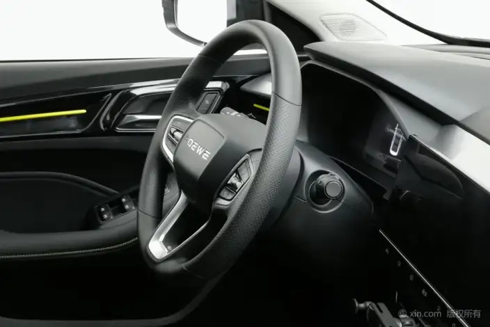 Roewe i5 2021 Model Facelift 1.5L CVT Diamond Edition – фото 9