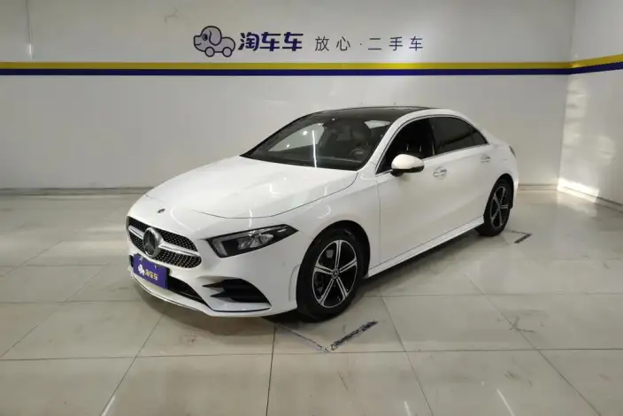 Mercedes-Benz A-class 2022 Model Facelift II A 200 L Sports sedan Fashion Edition