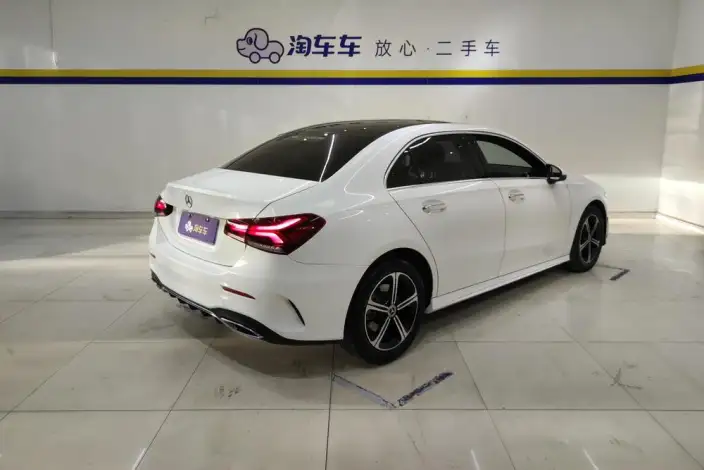 Mercedes-Benz A-class 2022 Model Facelift II A 200 L Sports sedan Fashion Edition