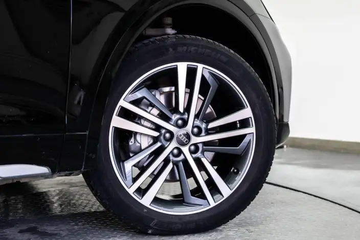 Audi Q5L 2022 Model 40T Luxury Dynamic Model – фото 9