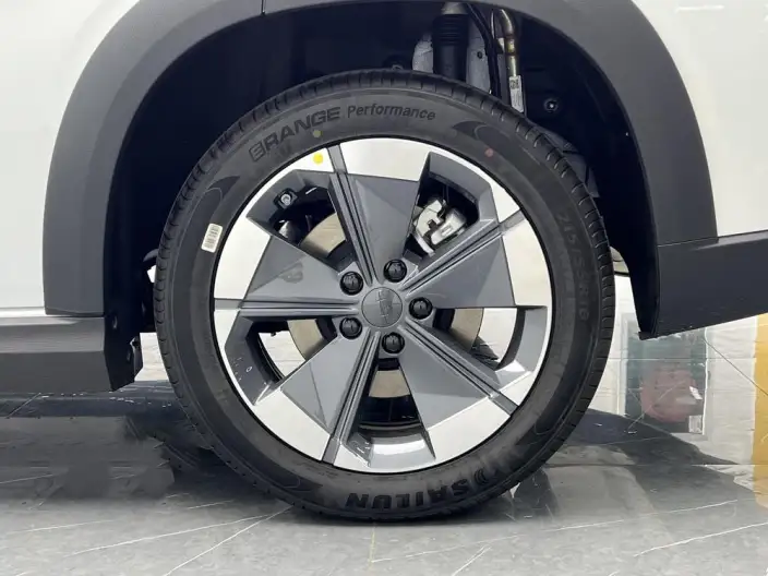 Geely Boyue REV 2026 Model 220km Long Battery Life Pro Platinum Extended Range Zhizun Edition – фото 9