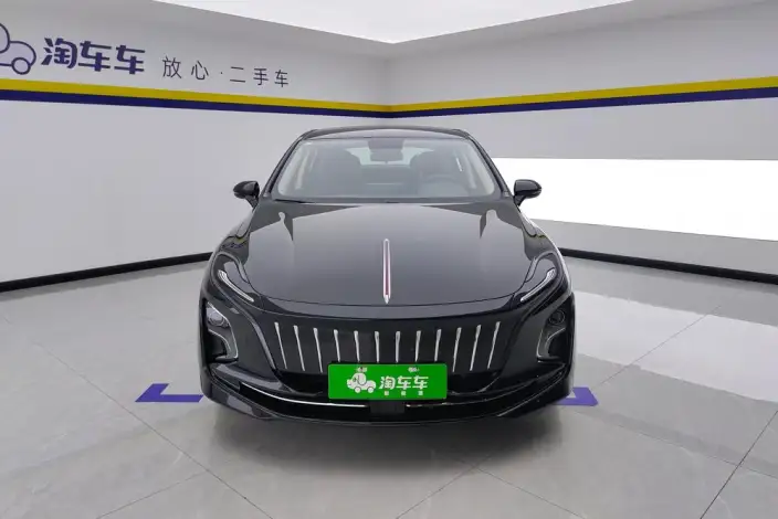 Hongqi E-QM5 2024 Model 500KM Travel Edition 100kW