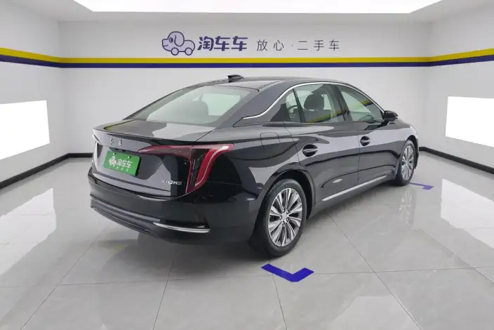Hongqi E-QM5 2024 Model 500KM Travel Edition 100kW