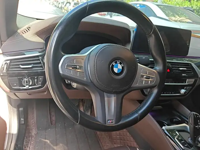 BMW 5 Series 2022 Model Facelift II 525Li M Sports Set – фото 7