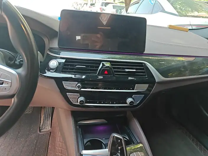 BMW 5 Series 2022 Model Facelift II 525Li M Sports Set – фото 8