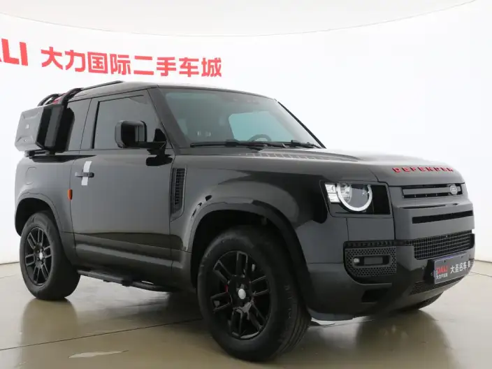Land Rover Defender 2024 Model 90 2.0T P300 S