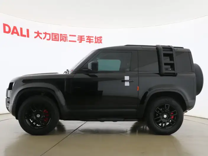 Land Rover Defender 2024 Model 90 2.0T P300 S