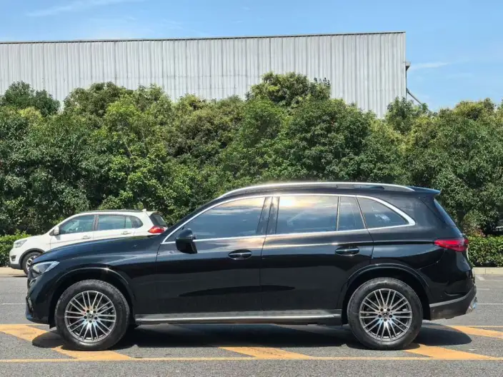 Mercedes-Benz GLC 2024 Model GLC 300 L 4MATIC Dynamic Model 5 seat