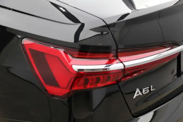 Audi A6L 2025 Model 55 TFSI quattro Exclusive Dynamic Model – фото 9