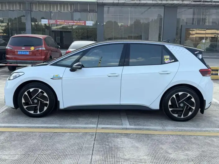 Volkswagen ID.3 2023 Model L Class Model Pure Smart Edition