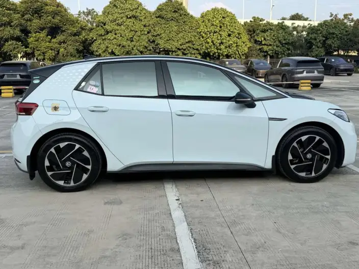 Volkswagen ID.3 2023 Model L Class Model Pure Smart Edition – фото 8