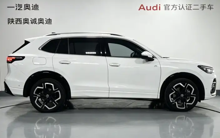 Volkswagen Tiguan L 2025 Model Pro 380TSI 4WD R-Line Zhizun Edition – фото 5
