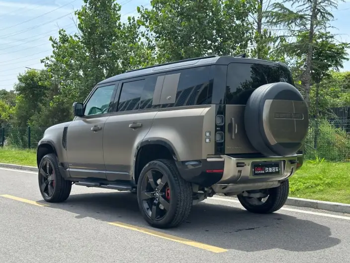 Land Rover Defender 2022 Model 110 X P400 – фото 5