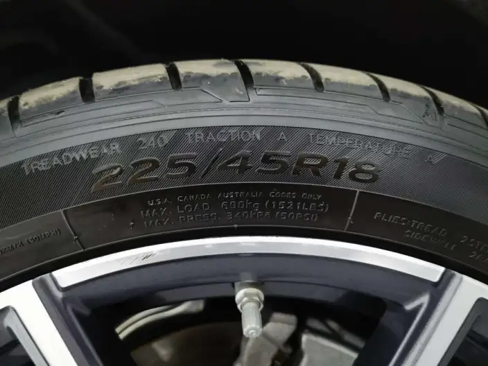 BMW 3 Series 2023 Model 320i M Sports Set – фото 7
