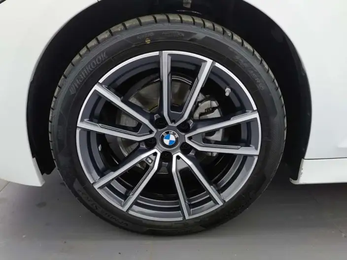 BMW 3 Series 2023 Model 320i M Sports Set – фото 8