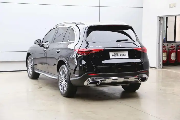 Mercedes-Benz GLC 2025 Model Facelift GLC 300 L 4MATIC Dynamic Model 5 seat – фото 4