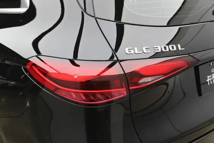 Mercedes-Benz GLC 2025 Model Facelift GLC 300 L 4MATIC Dynamic Model 5 seat – фото 9