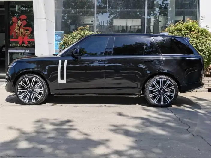 Range Rover 2023 Model 3.0 L6 400PS Shengshi Extended Edition