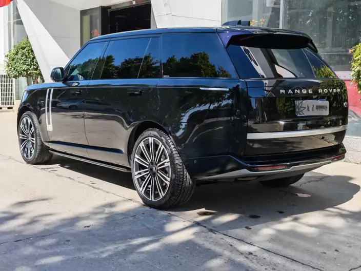 Range Rover 2023 Model 3.0 L6 400PS Shengshi Extended Edition