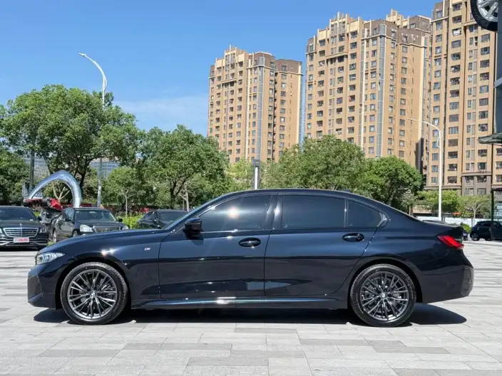 BMW 3 Series 2023 Model 330Li M Sports Night Set – фото 4