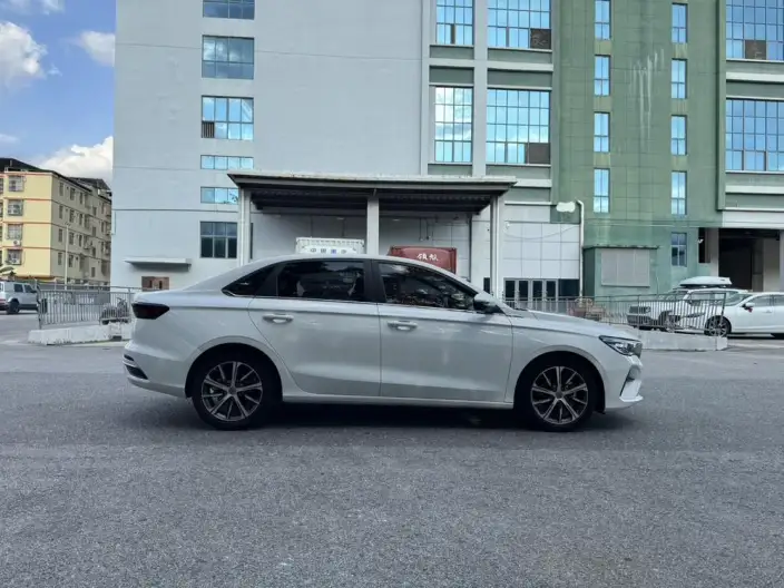 Geely Emgrand 2022 Model No. 4 Gen 1.5L CVT Flagship Model – фото 8
