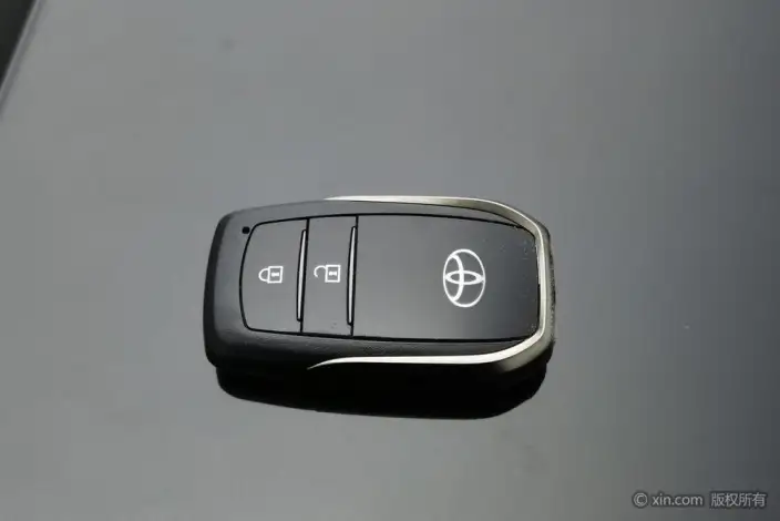 Toyota Highlander 2024 Model Hybrid 2.5L 4WD Elite Edition 7 seat – фото 6