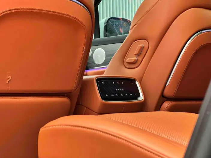 Aito M9 2024 Model Extended Range Ultra VI seat Edition – фото 6