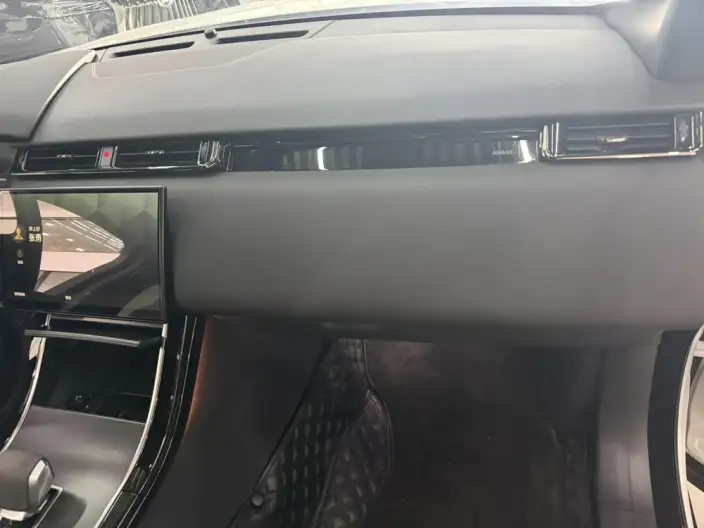 Range Rover Velar 2024 Model Dynamic SE – фото 5