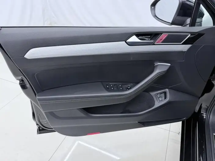 Volkswagen Magotan PHEV 2022 Model Luxury Model – фото 8