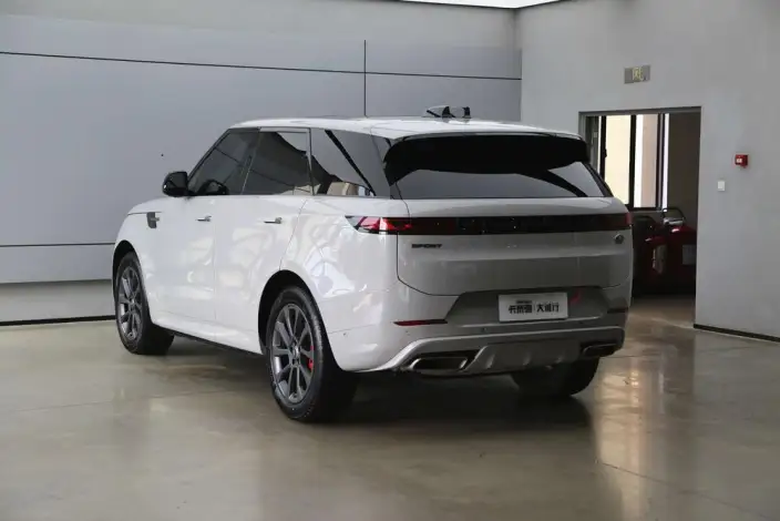 Range Rover Sport 2024 Model 400PS DYNAMIC SE