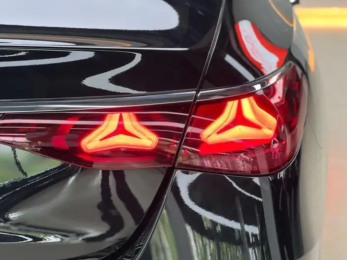 Mercedes-Benz E-Class 2025 Model E 300 L Luxury Model sedan – фото 7