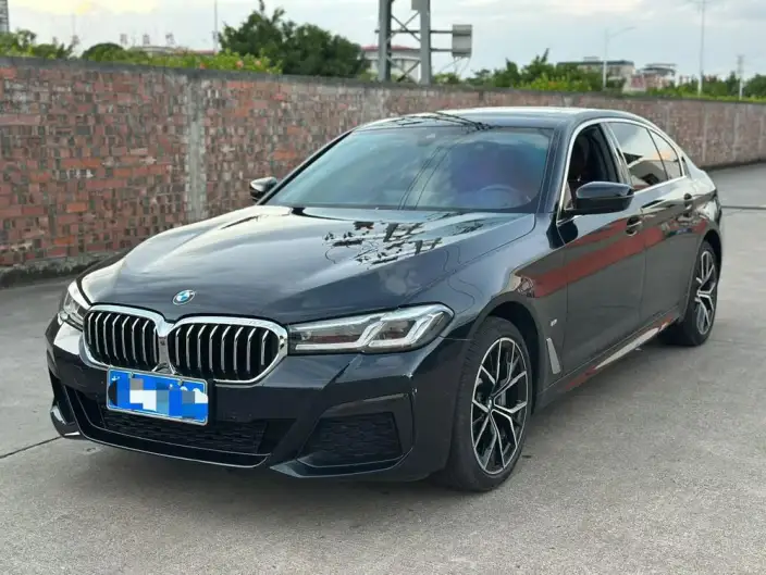 BMW 5 Series 2022 Model Facelift 530Li Exclusive Model M Sports Set – фото 1