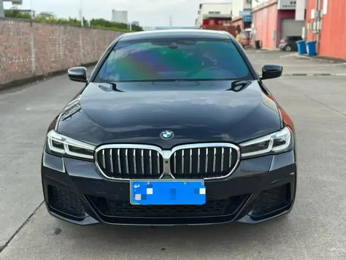 BMW 5 Series 2022 Model Facelift 530Li Exclusive Model M Sports Set – фото 2