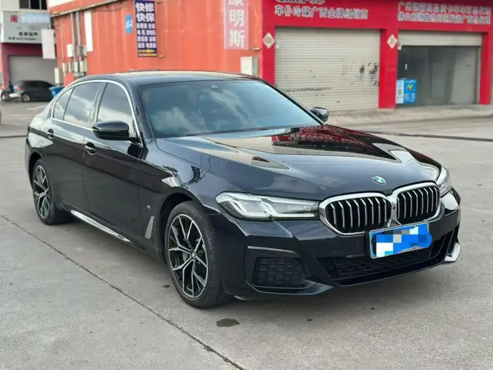 BMW 5 Series 2022 Model Facelift 530Li Exclusive Model M Sports Set – фото 3