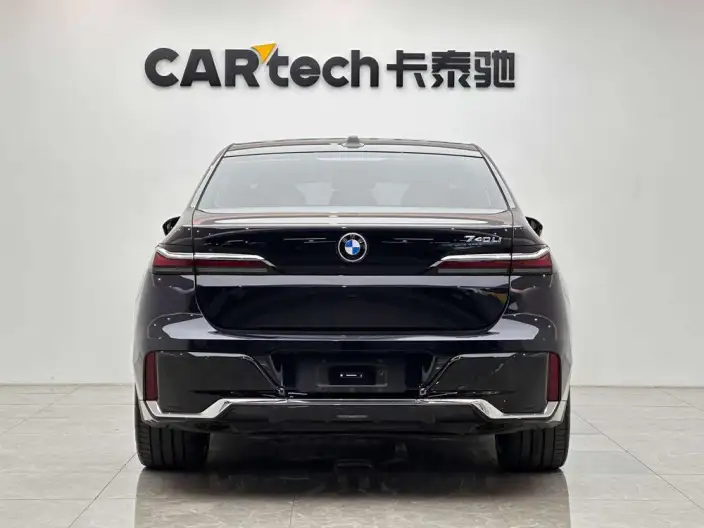 BMW 7 Series 2023 Model 740Li Leading Model M Sports Set – фото 6