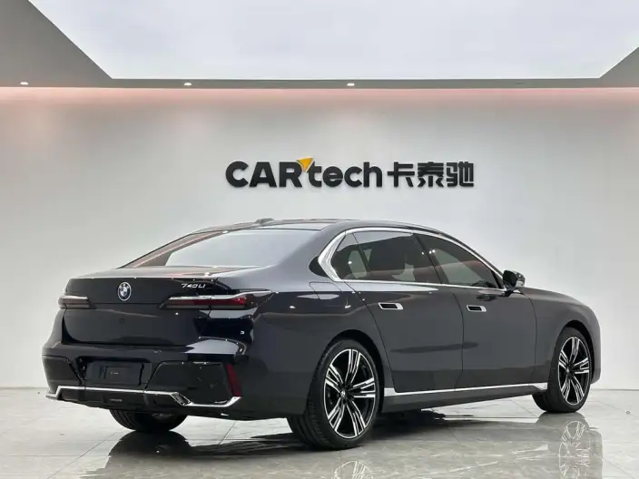 BMW 7 Series 2023 Model 740Li Leading Model M Sports Set – фото 7