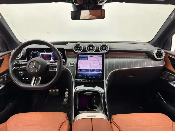 Mercedes-Benz GLC 2024 Model GLC 300 L 4MATIC Luxury Model 5 seat – фото 9