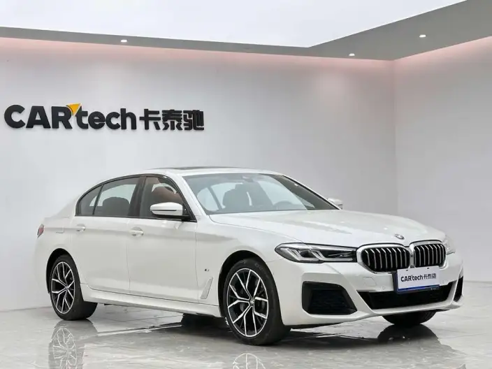 BMW 5 Series 2022 Model Facelift II 530Li Exclusive Model M Sports Set – фото 3
